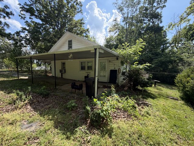 970 Yellow Creek Rd, Dickson, TN 37055