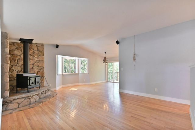 24291 Carson Dr, Pioneer, CA 95666