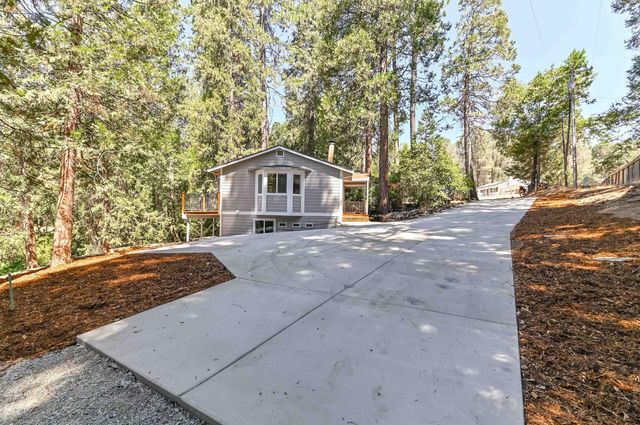 24291 Carson Dr, Pioneer, CA 95666