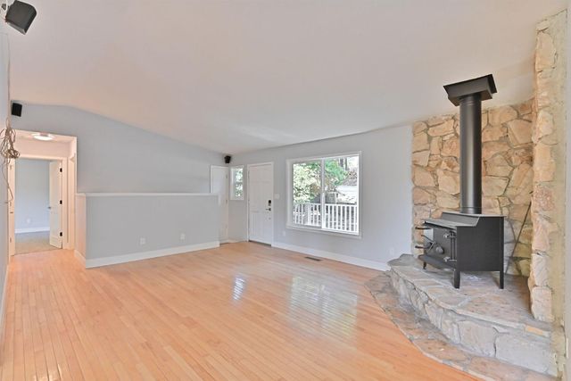 24291 Carson Dr, Pioneer, CA 95666