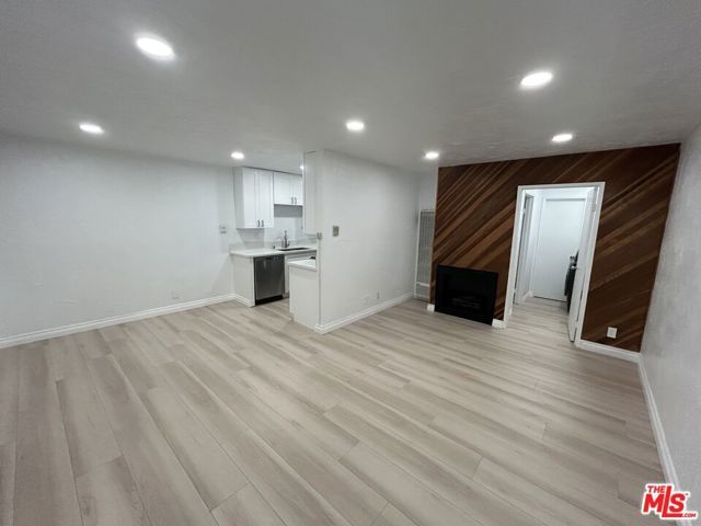 735 W Milford Street 105, Glendale, CA 91203