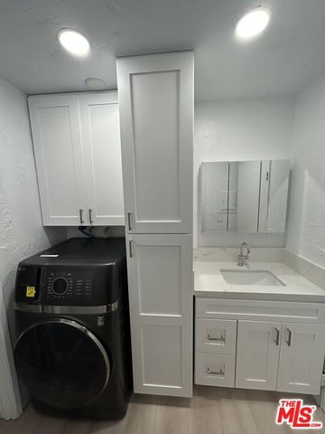 735 W Milford Street 105, Glendale, CA 91203