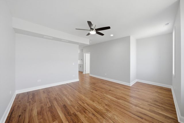 5009 W Ogden Avenue, Cicero, IL 60804