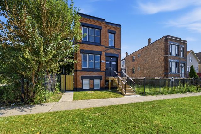 5009 W Ogden Avenue, Cicero, IL 60804