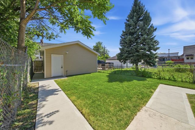 5009 W Ogden Avenue, Cicero, IL 60804