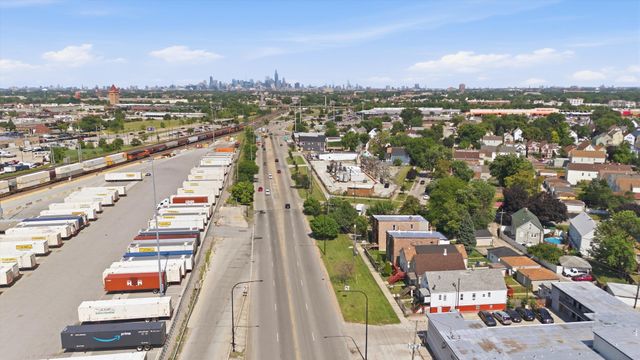 5009 W Ogden Avenue, Cicero, IL 60804