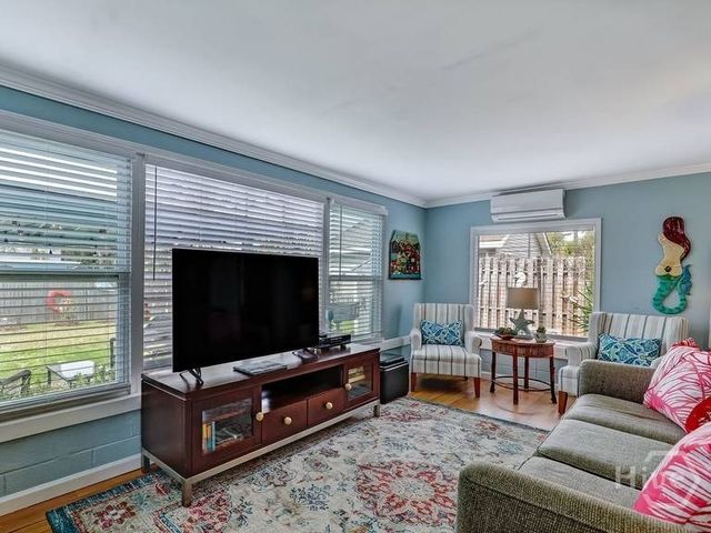 8 17th Place, Tybee Island, GA 31328