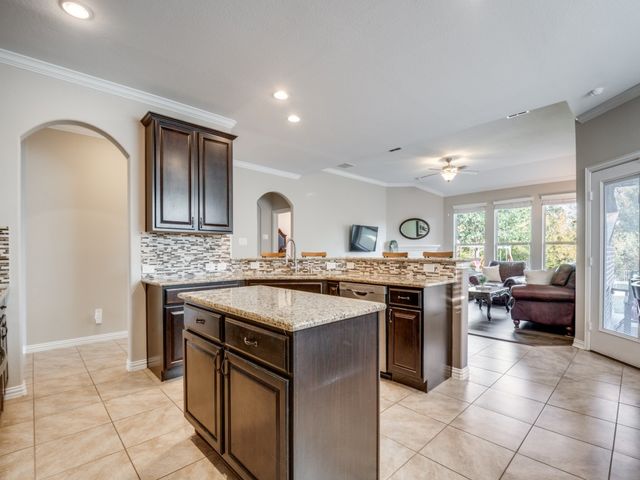 924 Blanco Lane, Mckinney, TX 75071