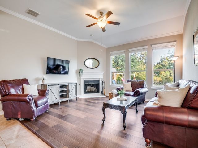 924 Blanco Lane, Mckinney, TX 75071