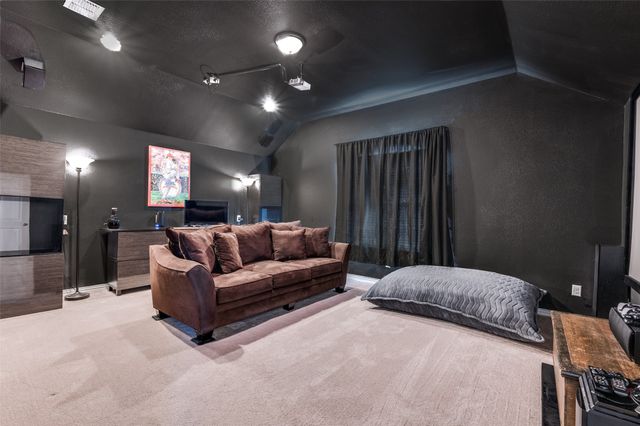 924 Blanco Lane, Mckinney, TX 75071