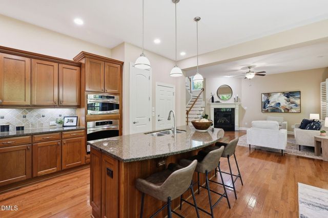 804 Long Meadows Road, Chapel Hill, NC 27516