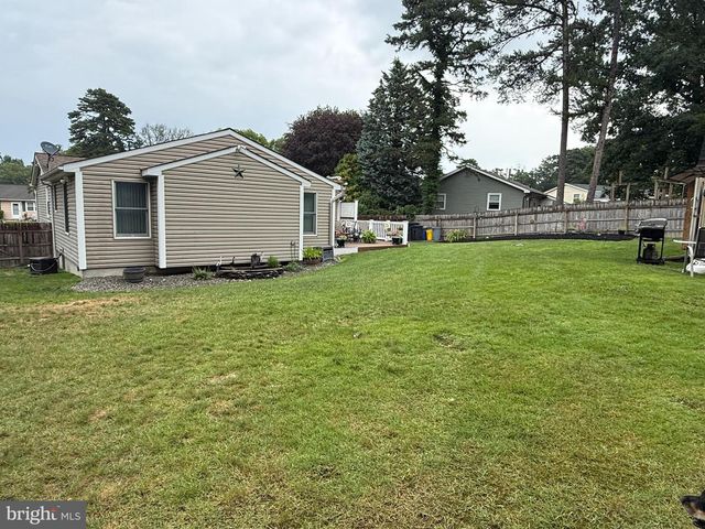 10 RAY SMITH RD, Sicklerville, NJ 08081