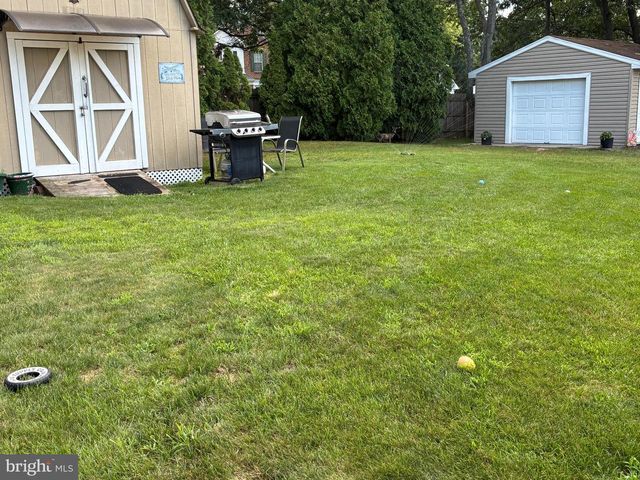 10 RAY SMITH RD, Sicklerville, NJ 08081