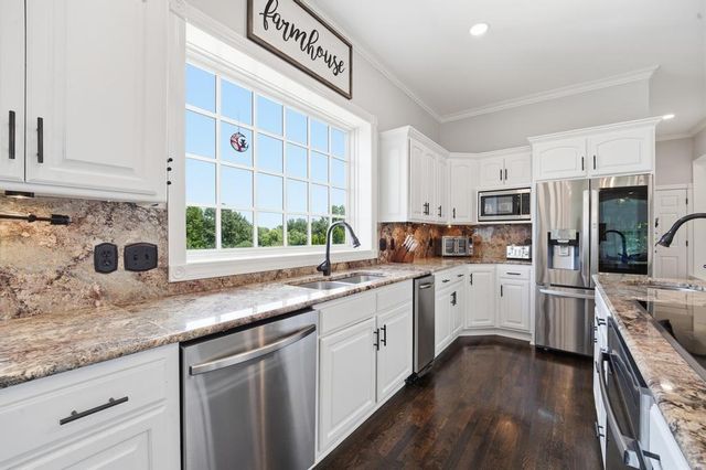 6917 S Arnett Road, Grain Valley, MO 64029