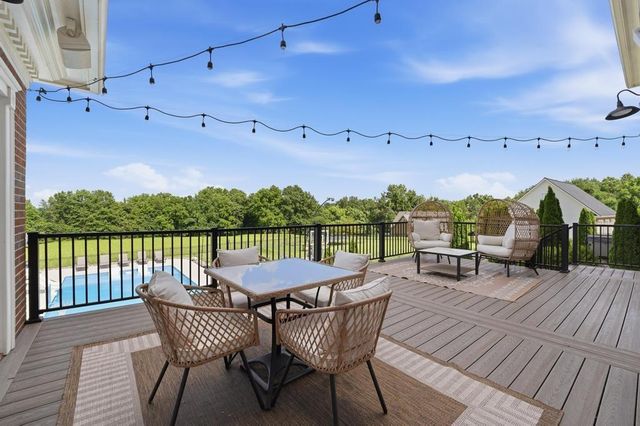 6917 S Arnett Road, Grain Valley, MO 64029