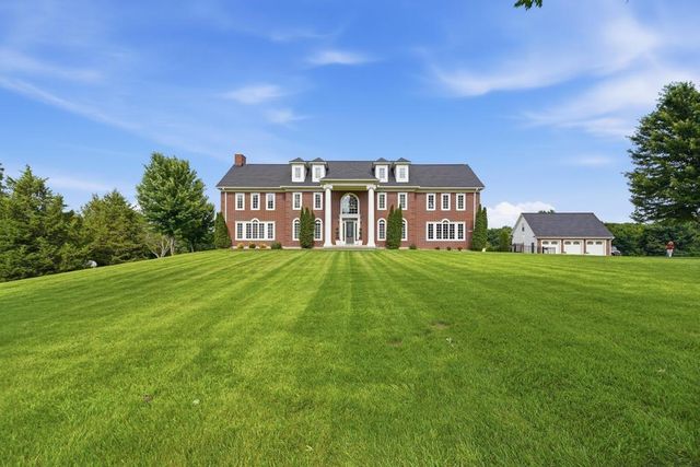 6917 S Arnett Road, Grain Valley, MO 64029