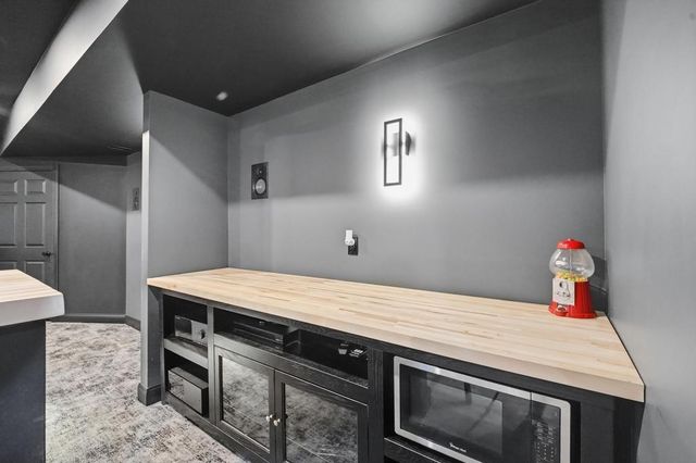 6917 S Arnett Road, Grain Valley, MO 64029