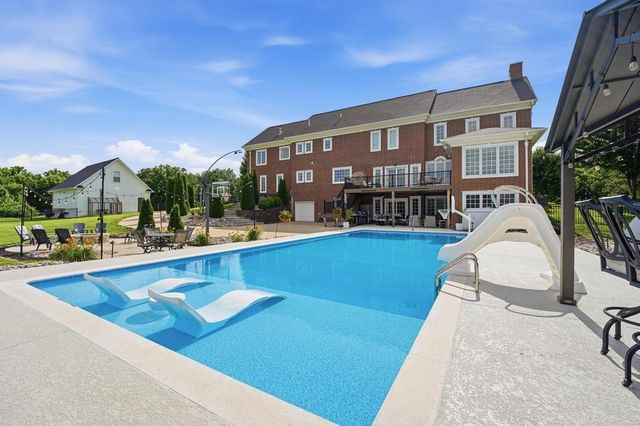 6917 S Arnett Road, Grain Valley, MO 64029