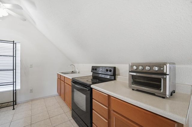6917 S Arnett Road, Grain Valley, MO 64029