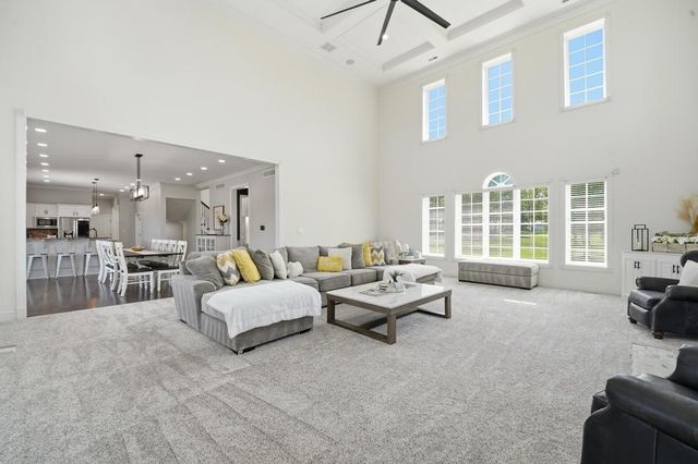6917 S Arnett Road, Grain Valley, MO 64029