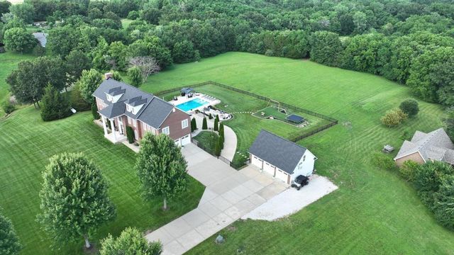 6917 S Arnett Road, Grain Valley, MO 64029