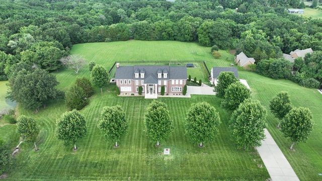 6917 S Arnett Road, Grain Valley, MO 64029