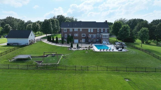 6917 S Arnett Road, Grain Valley, MO 64029