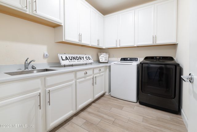 2865 MONTILLA Drive, Jacksonville, FL 32246