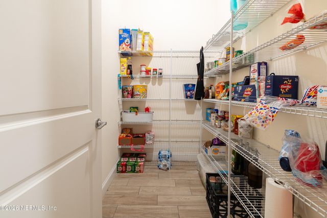 2865 MONTILLA Drive, Jacksonville, FL 32246