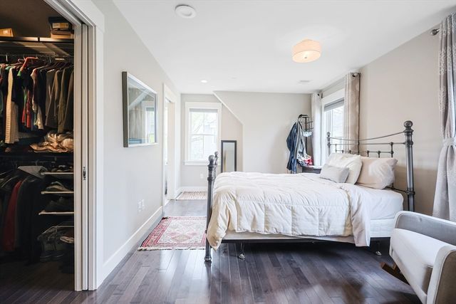 7 Greenley Pl 3, Boston, MA 02130