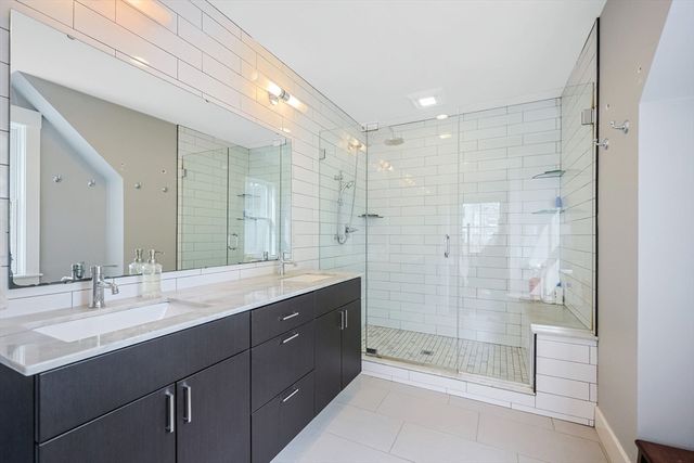 7 Greenley Pl 3, Boston, MA 02130