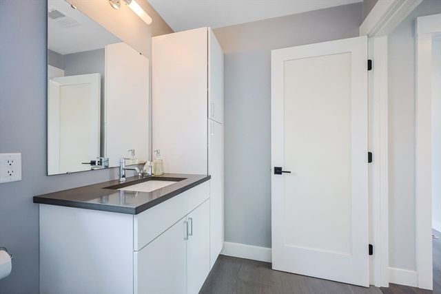 7 Greenley Pl 3, Boston, MA 02130