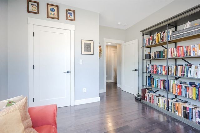 7 Greenley Pl 3, Boston, MA 02130