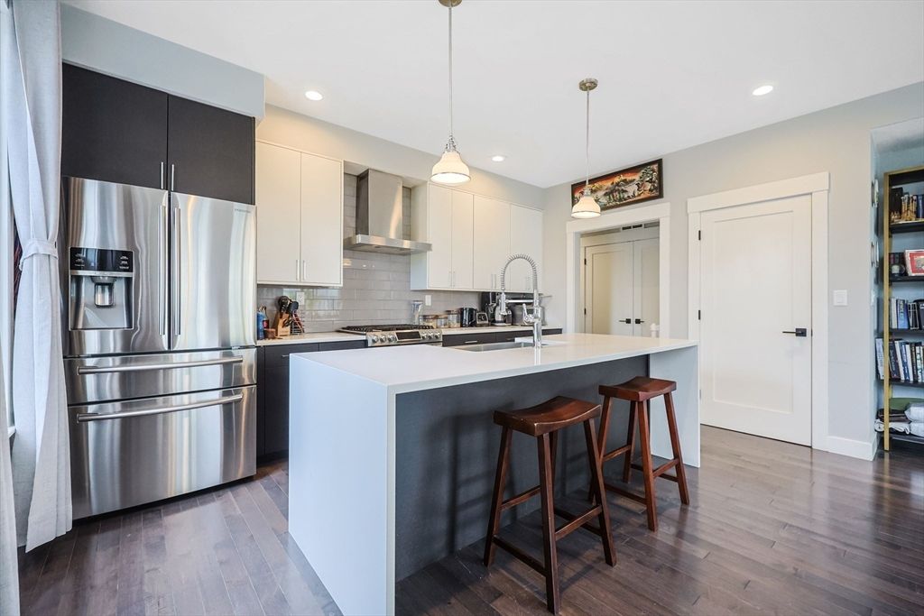 7 Greenley Pl 3, Boston, MA 02130