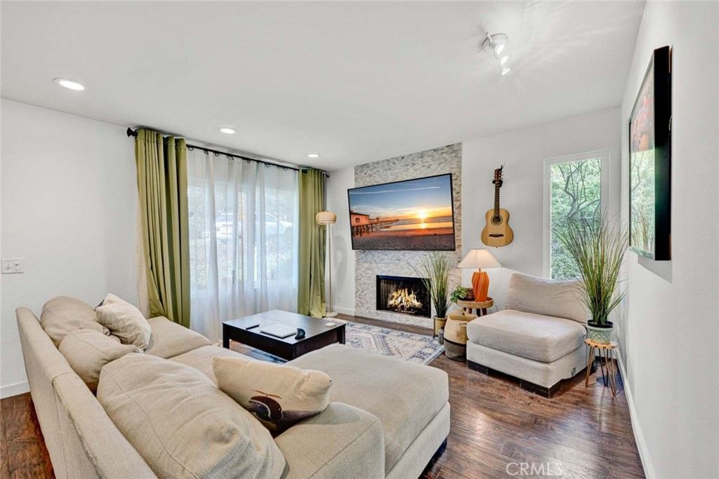 177 N Singingwood Street 22, Orange, CA 92869