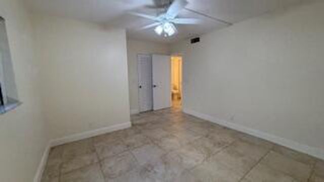 100 Stratford H, West Palm Beach, FL 33417