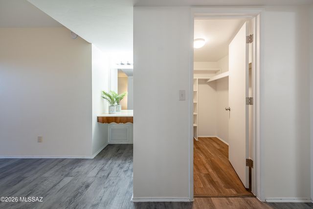 447 W Calle Lago, Tucson, AZ 85704