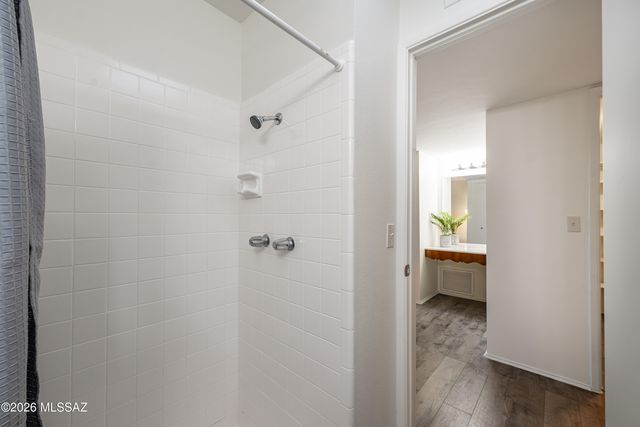 447 W Calle Lago, Tucson, AZ 85704