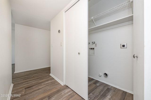 447 W Calle Lago, Tucson, AZ 85704