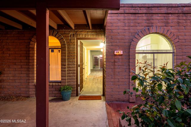 447 W Calle Lago, Tucson, AZ 85704