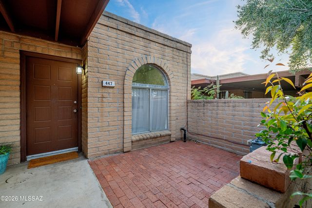 447 W Calle Lago, Tucson, AZ 85704