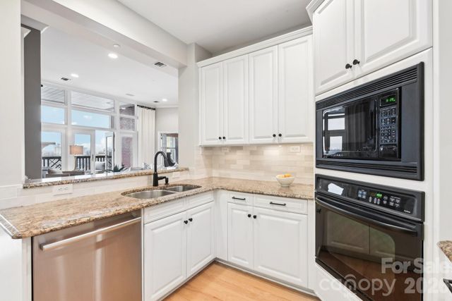 572 N Church Street, Charlotte, NC 28202