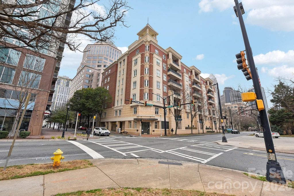 572 N Church Street, Charlotte, NC 28202