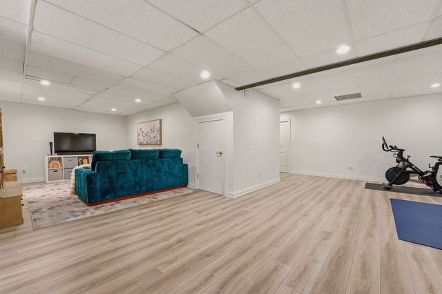 907 Bridgewater Ct, Nashville, TN 37221