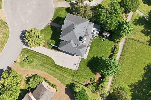 907 Bridgewater Ct, Nashville, TN 37221