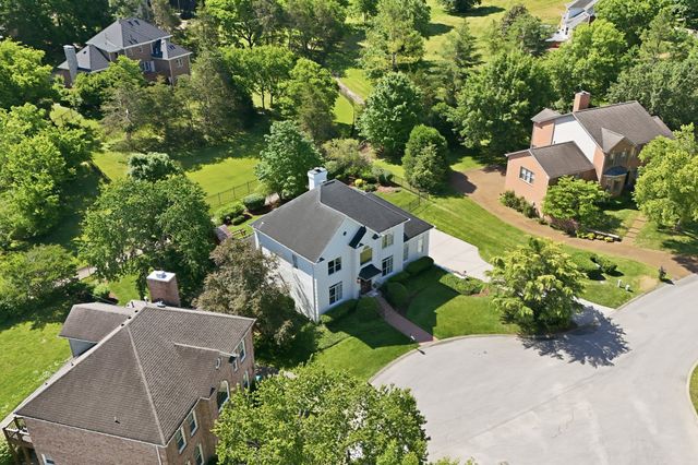 907 Bridgewater Ct, Nashville, TN 37221