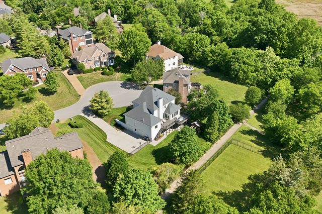 907 Bridgewater Ct, Nashville, TN 37221