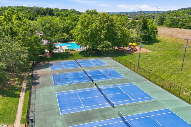 907 Bridgewater Ct, Nashville, TN 37221