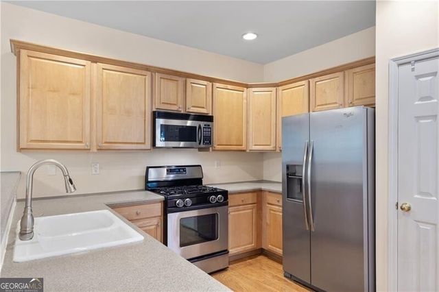 1886 Greystone Oaks Way, Atlanta, GA 30345