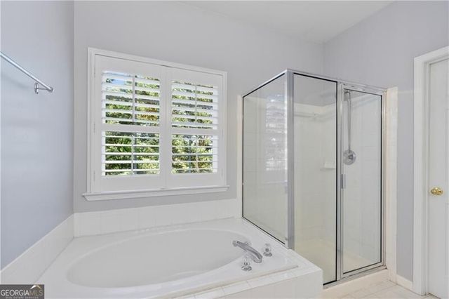 1886 Greystone Oaks Way, Atlanta, GA 30345